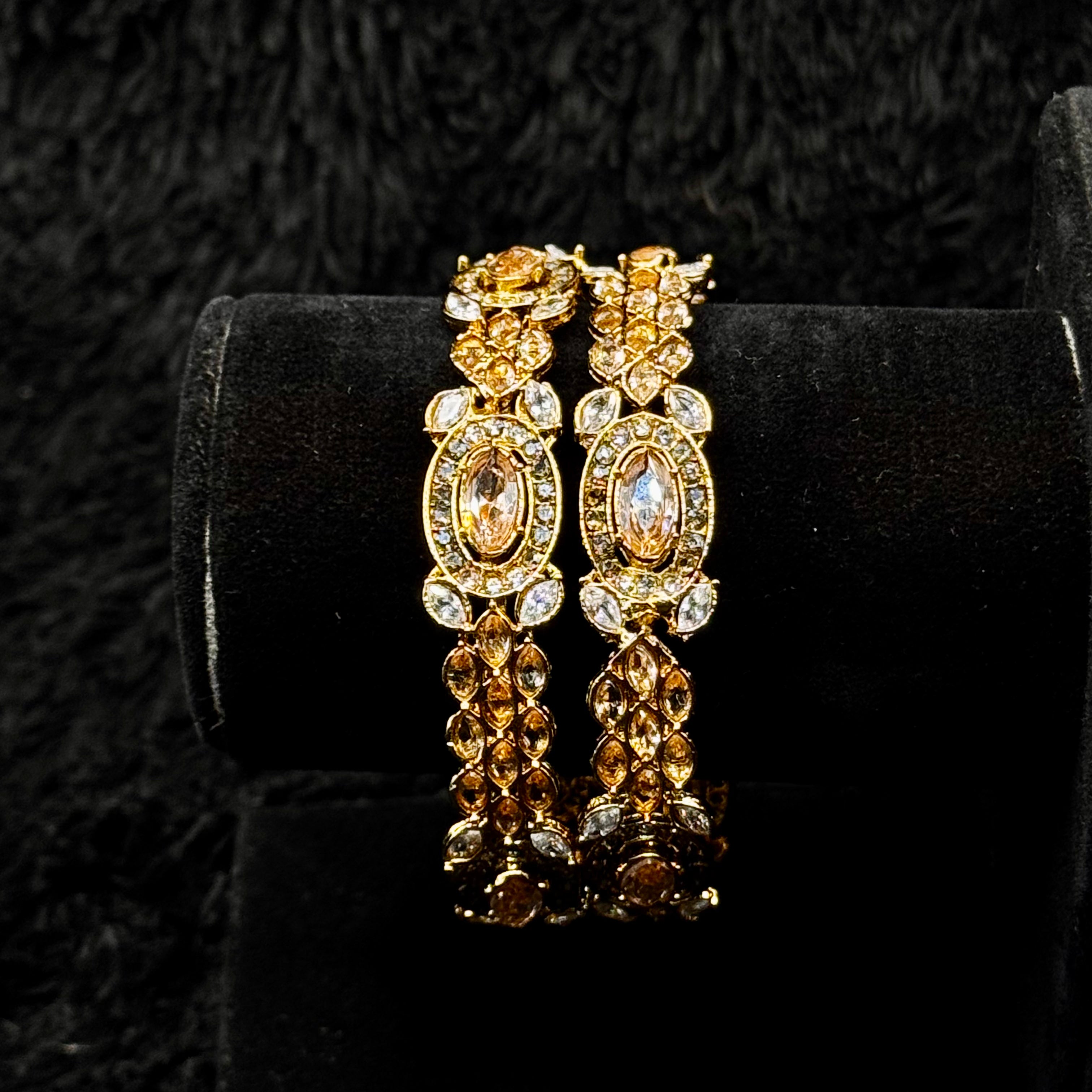 Antique Zircon Style Bangle