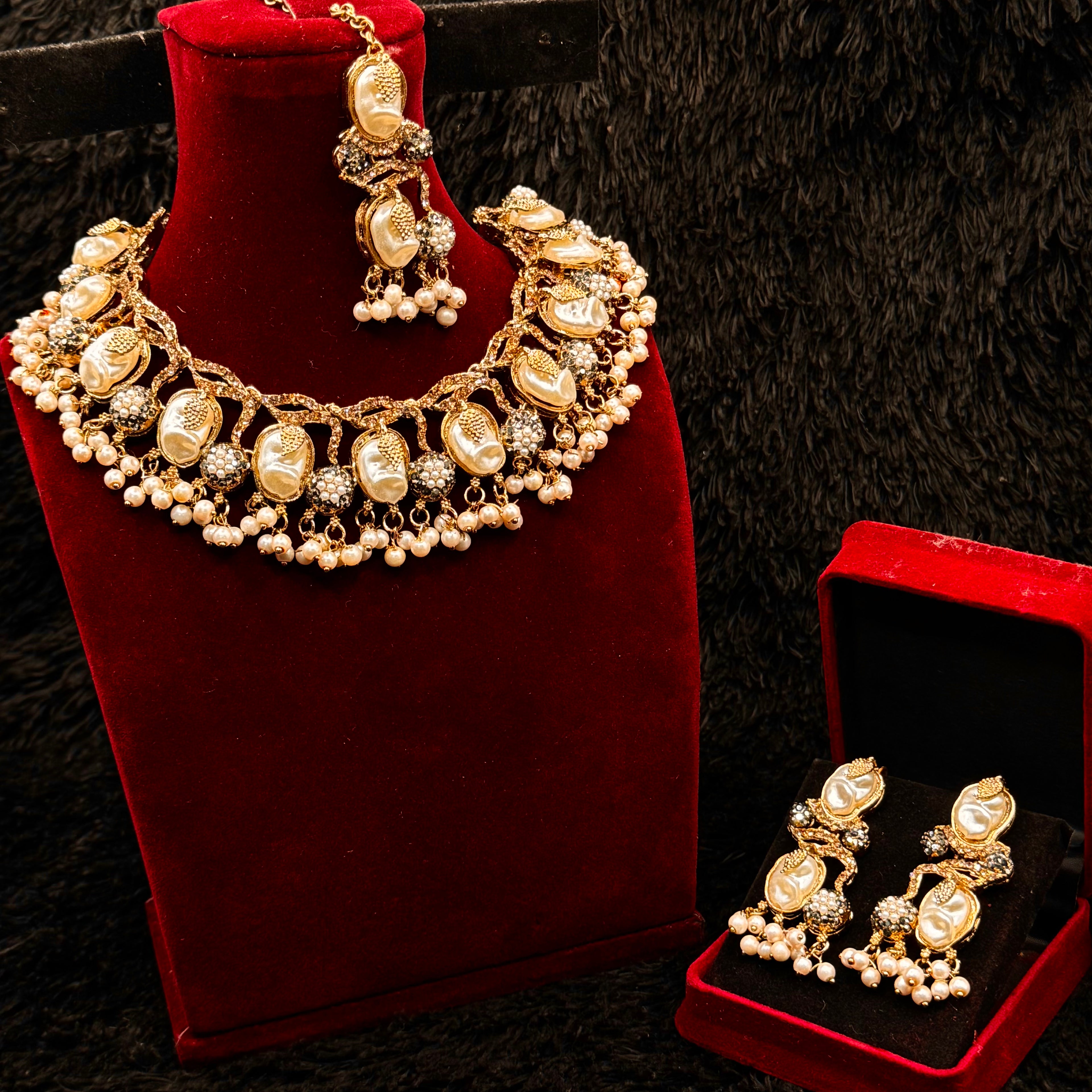 Mother of Pearl Jewelry Set