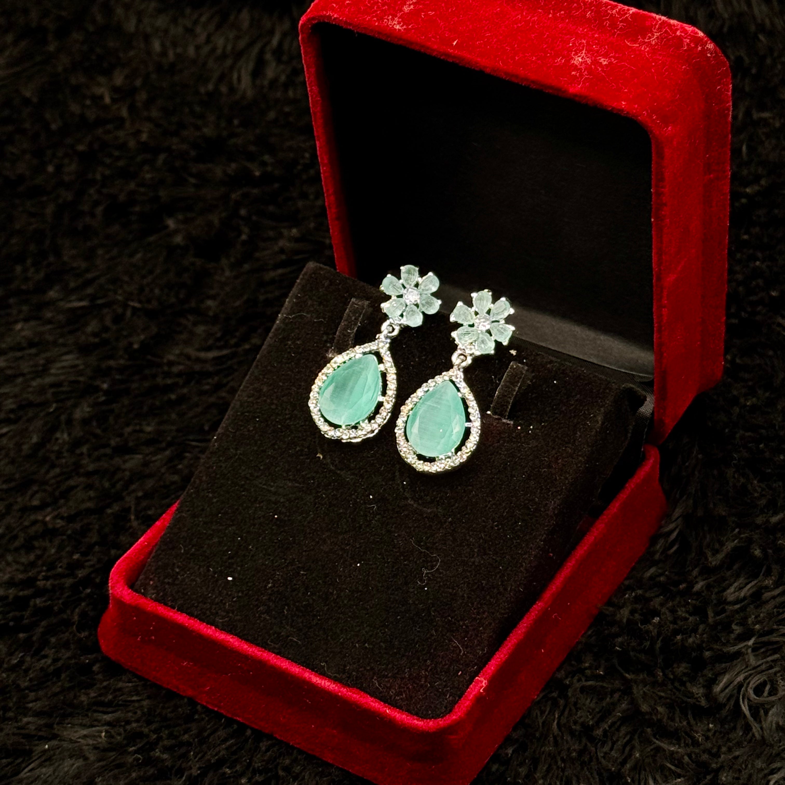 Elegant Indian Style Jewelry Set