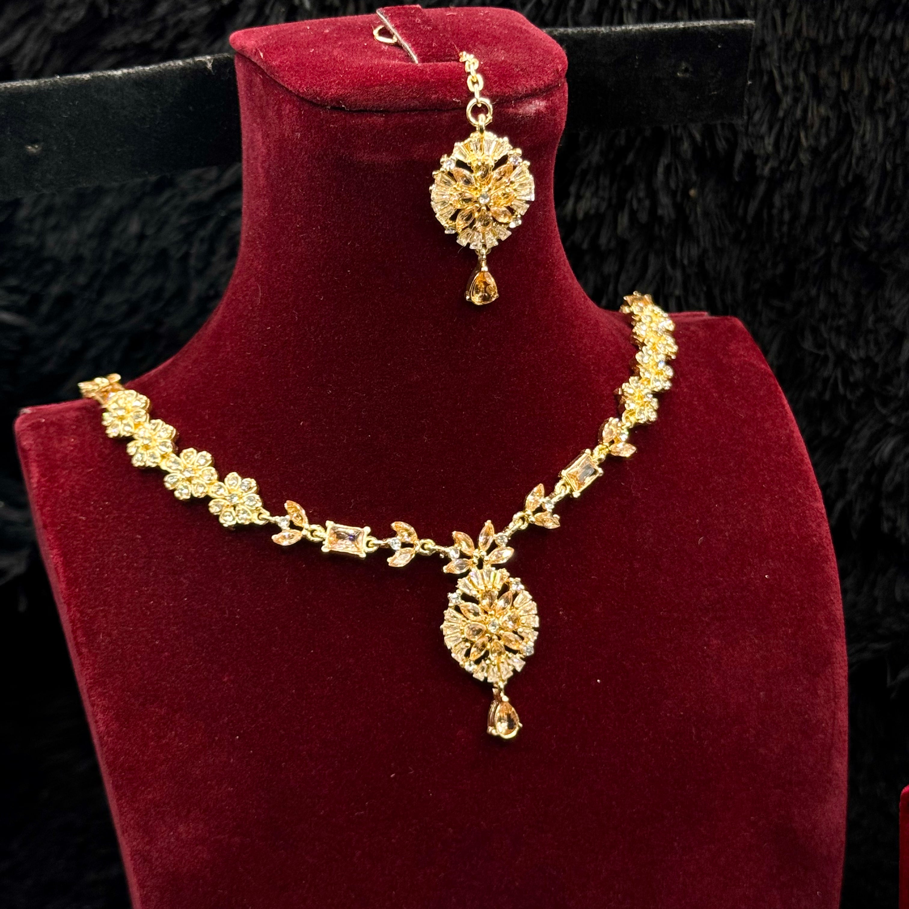 Elegant Indian Style Jewelry Set
