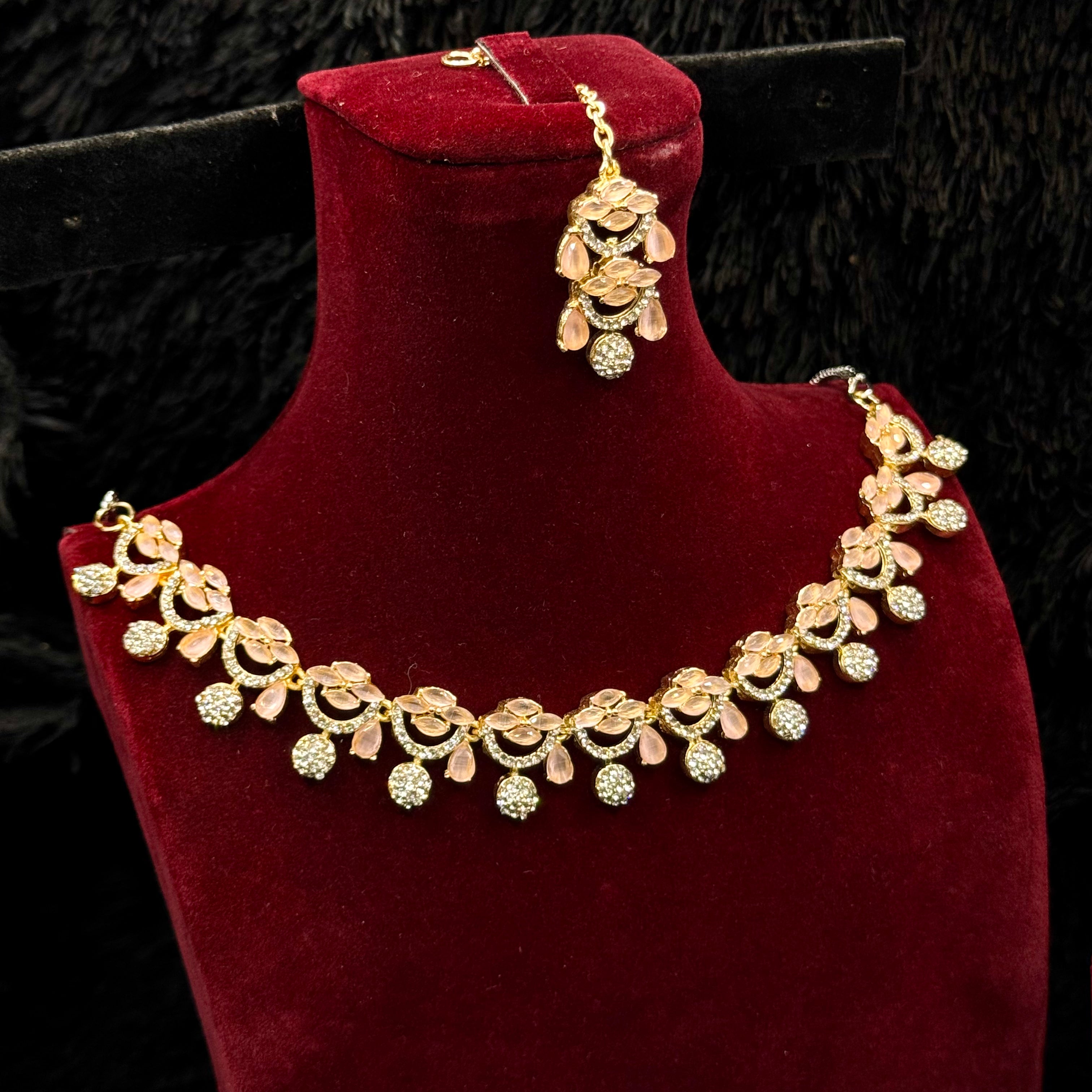 Graceful Indian Style Jewelry Set