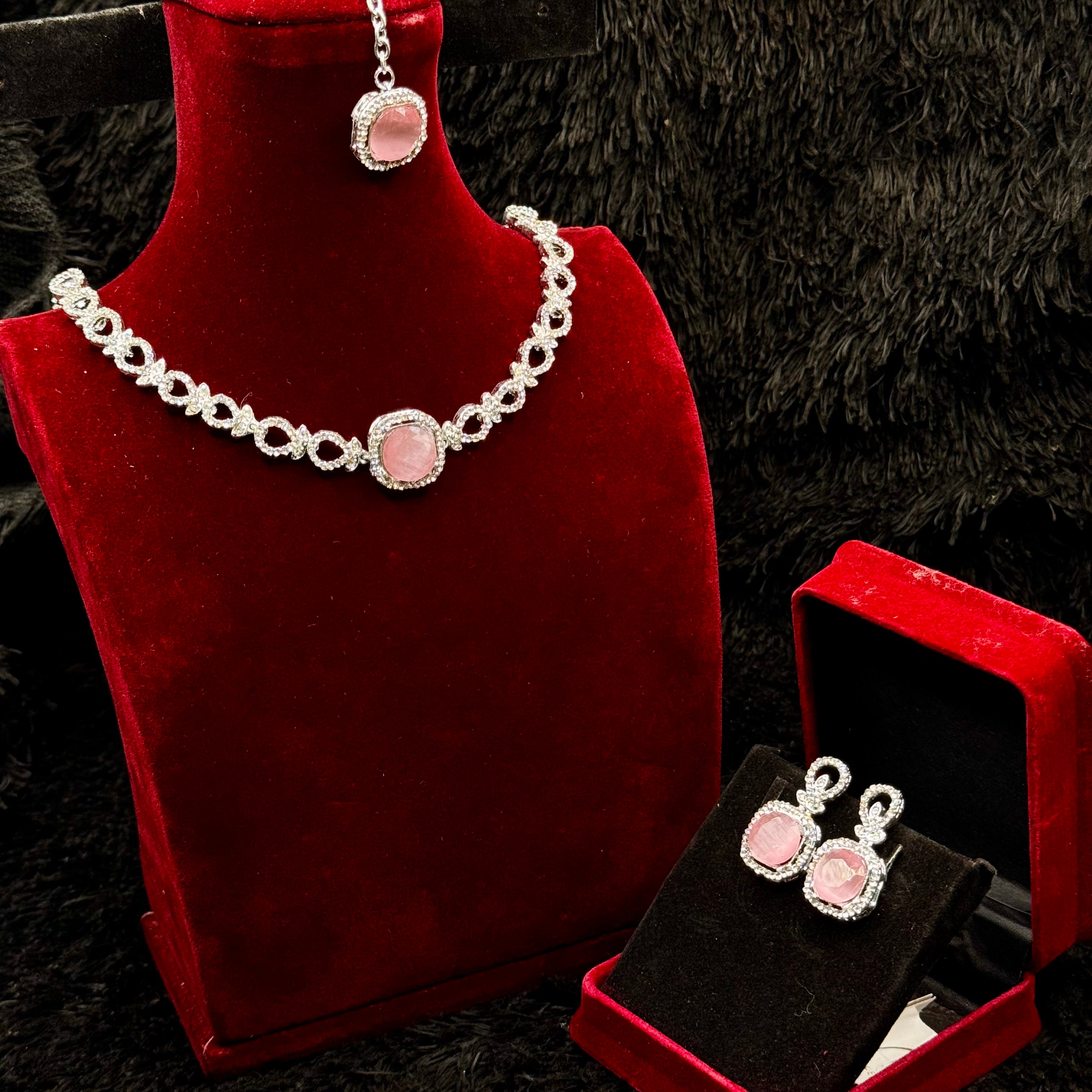 Majestic Indian Style Jewelry Set