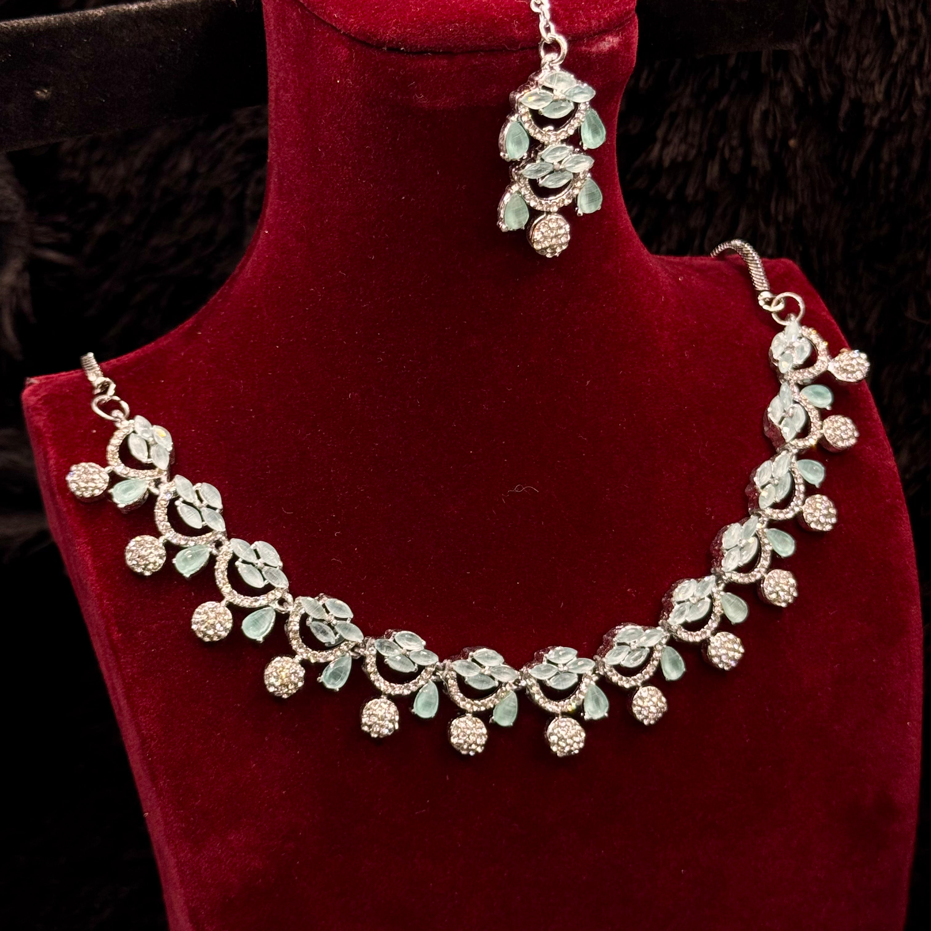 Exquisite Indian Style Jewelry Set