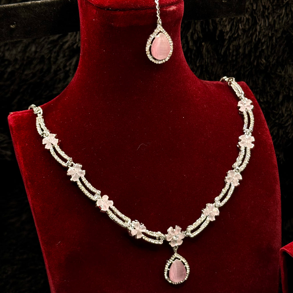 Luxurious Indian Style Jewelry Set