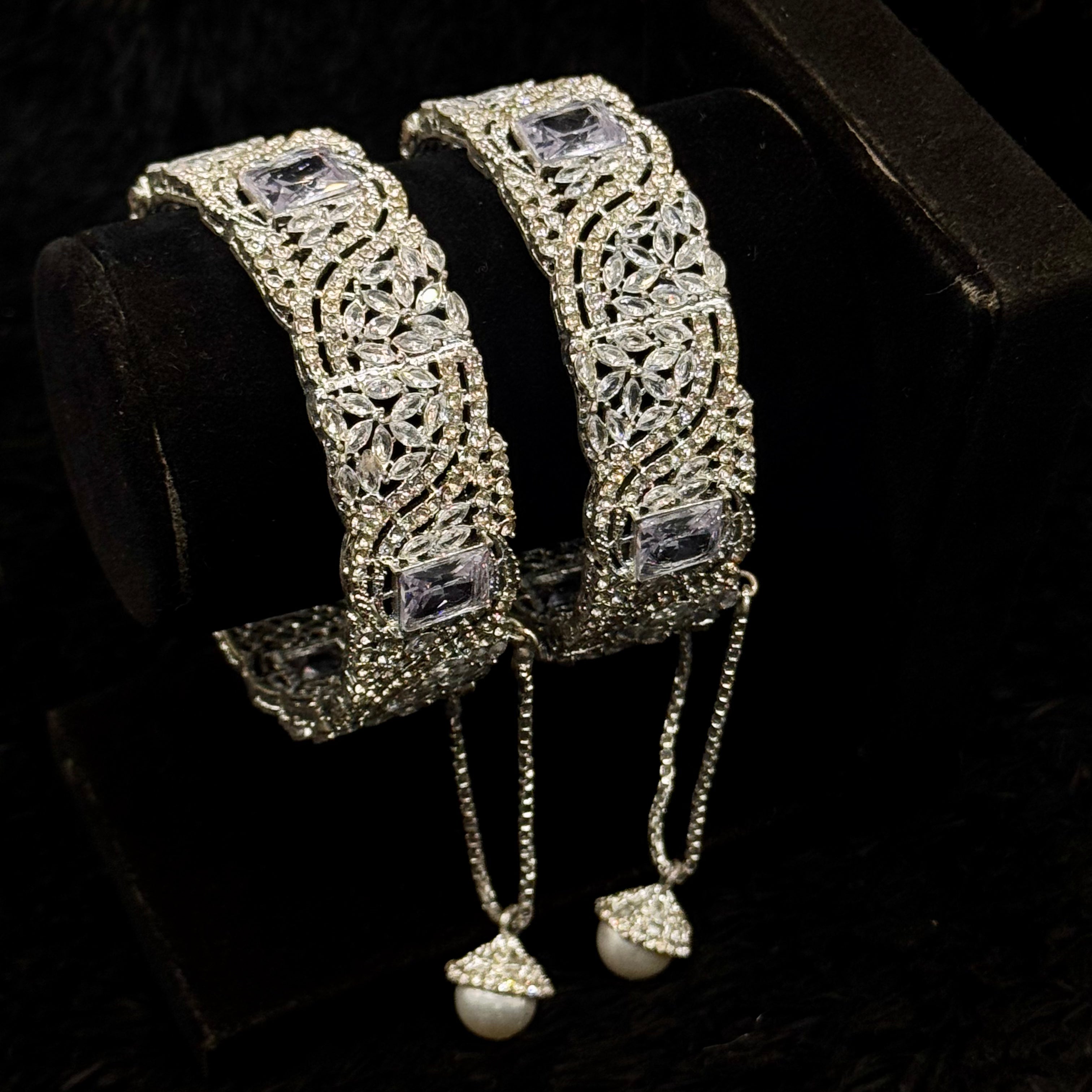 Elegant Zircon Openable Bangles