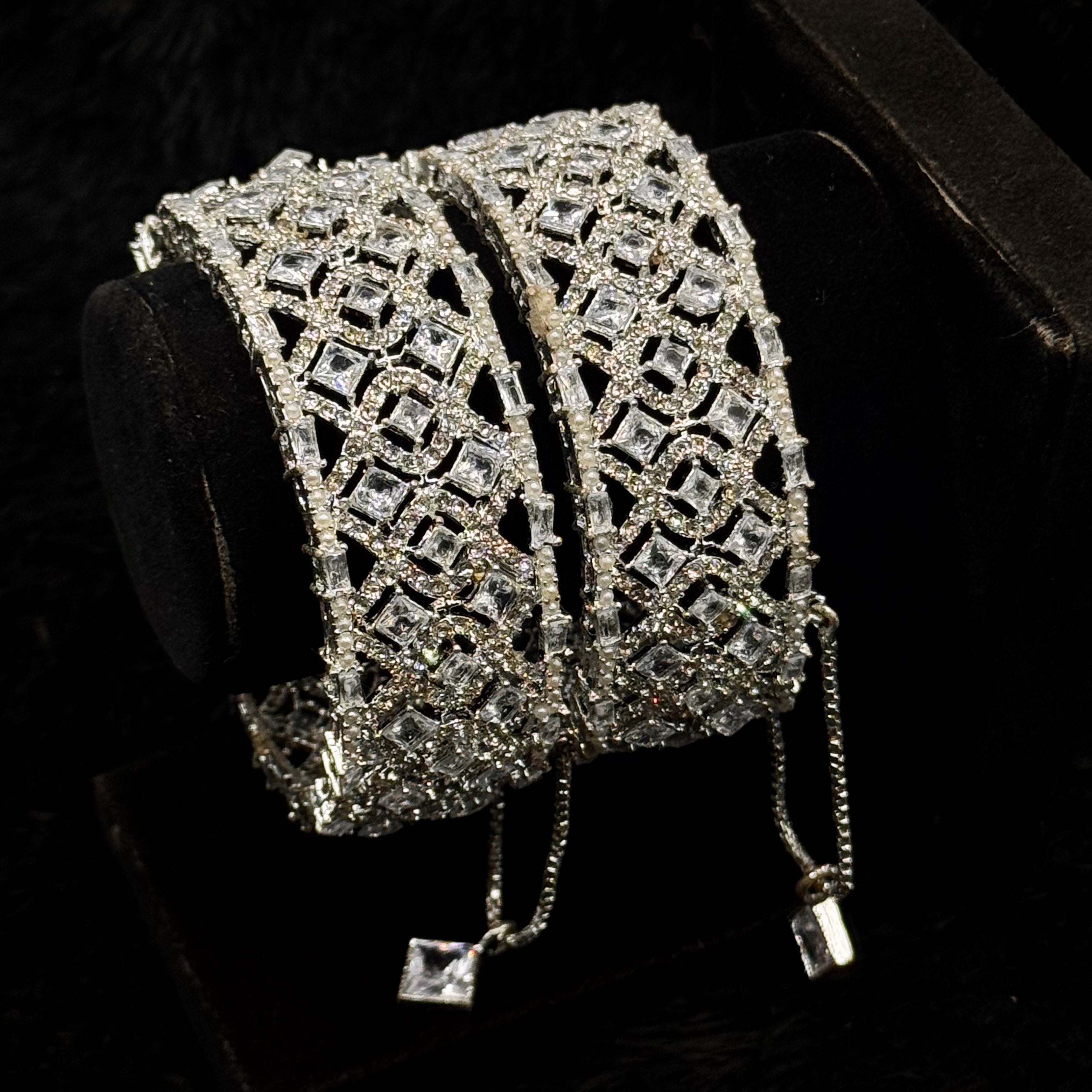 Stylish Zircon Openable Bangles