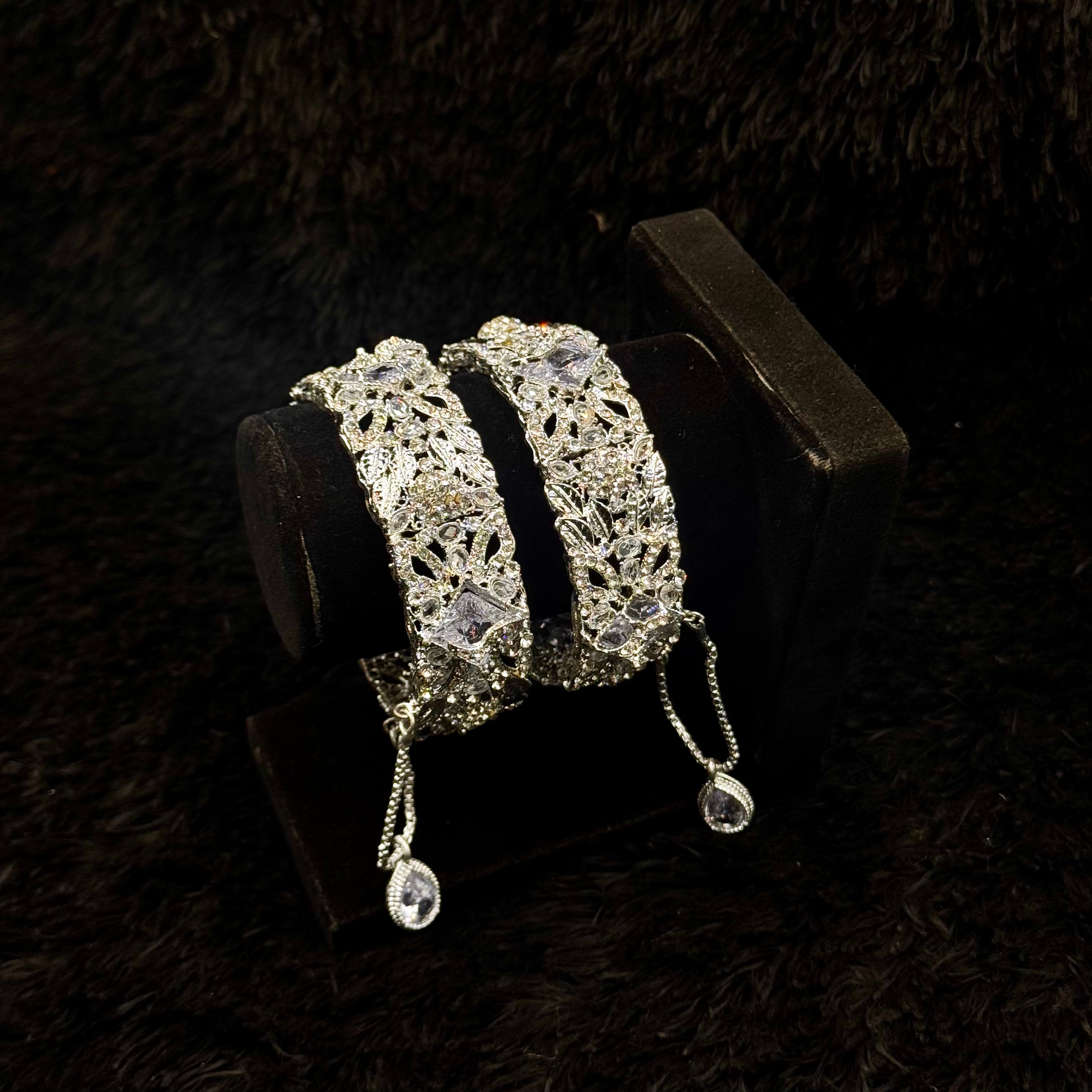 Elegant Zircon Style Openable Bangles