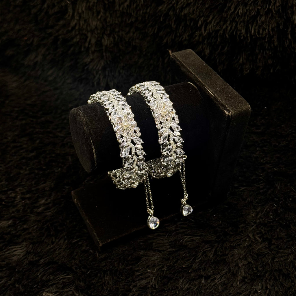 Sparkling Zircon Style Openable Bangle