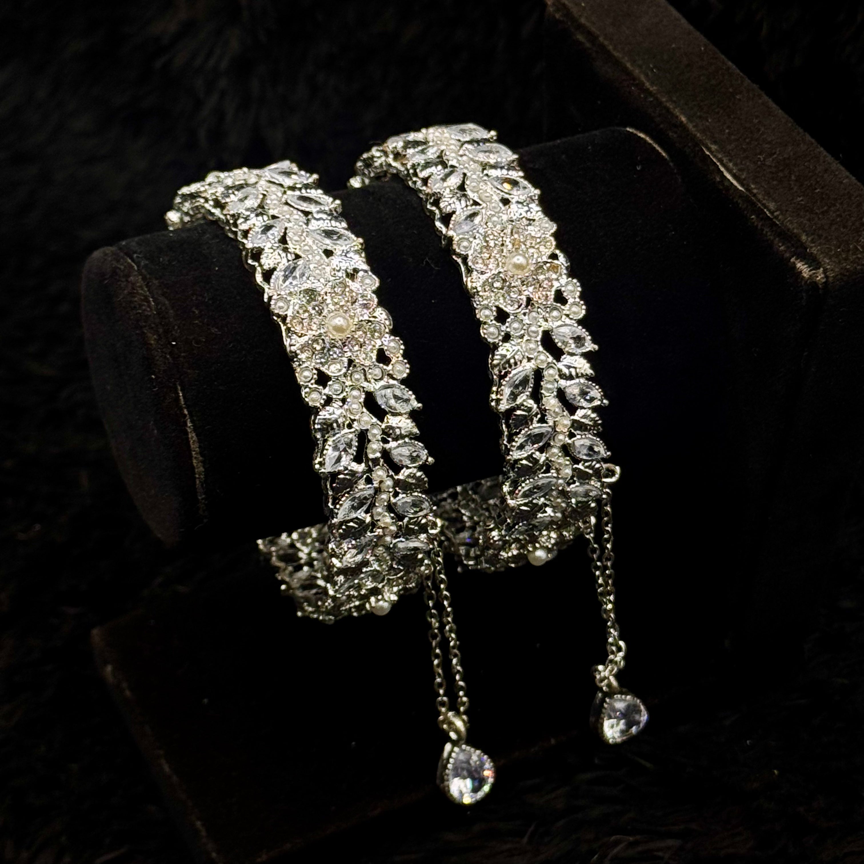 Sparkling Zircon Style Openable Bangle