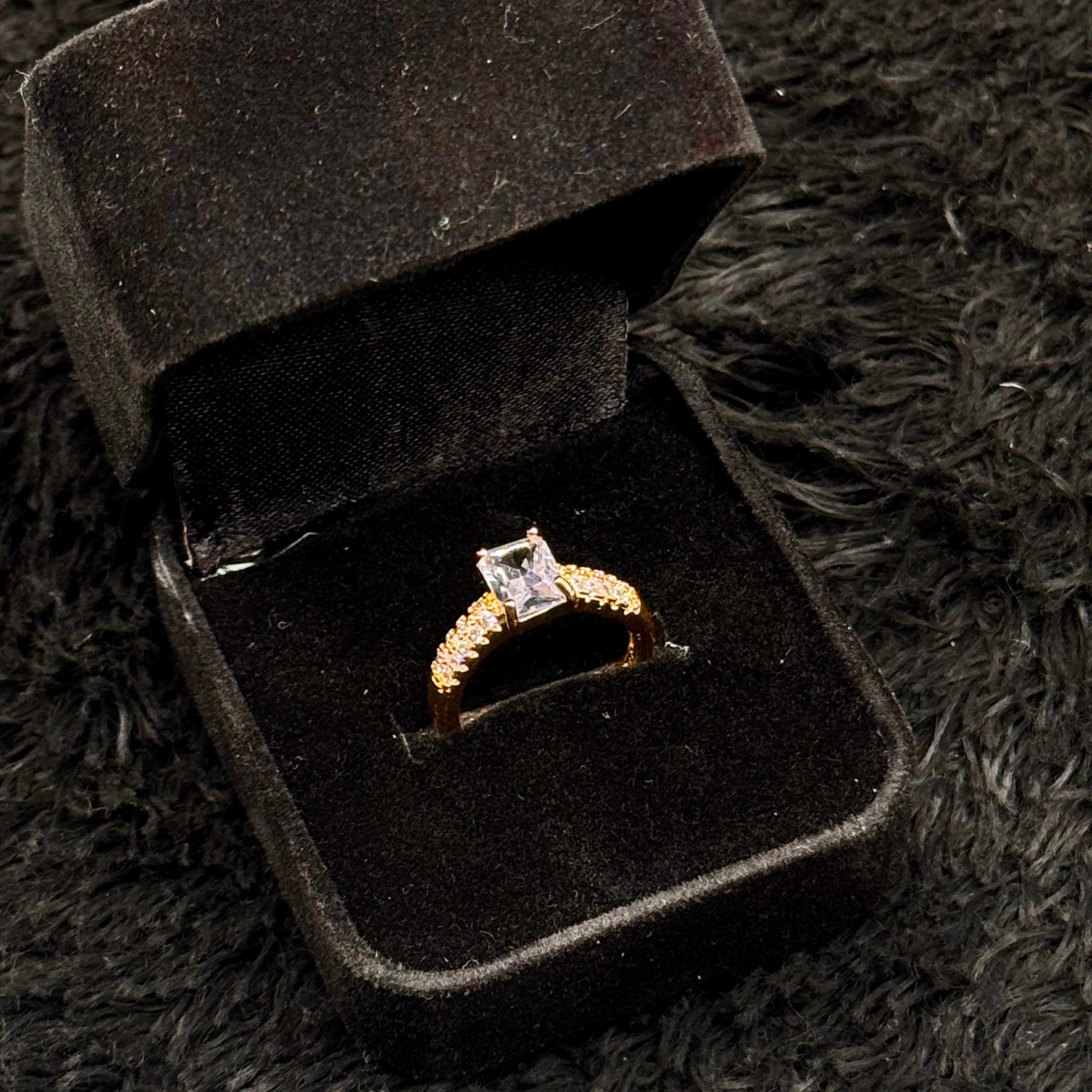 Sparkling Zircon Adjustable Rings