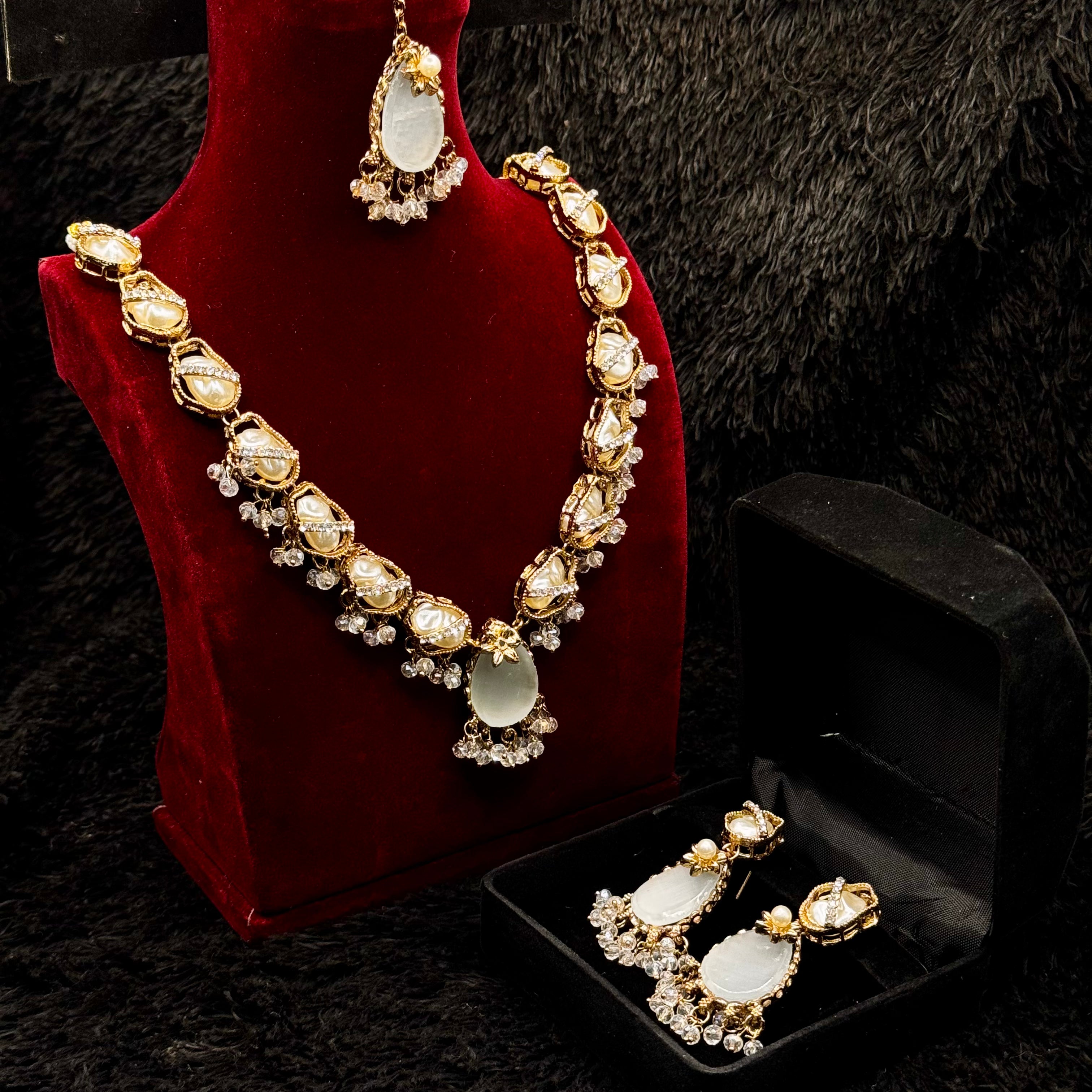 Mother of Pearl Egyptian Style Jewelry Set