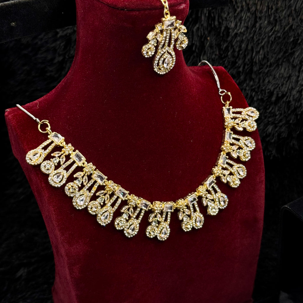Elegant Golden Necklace Cubic Set
