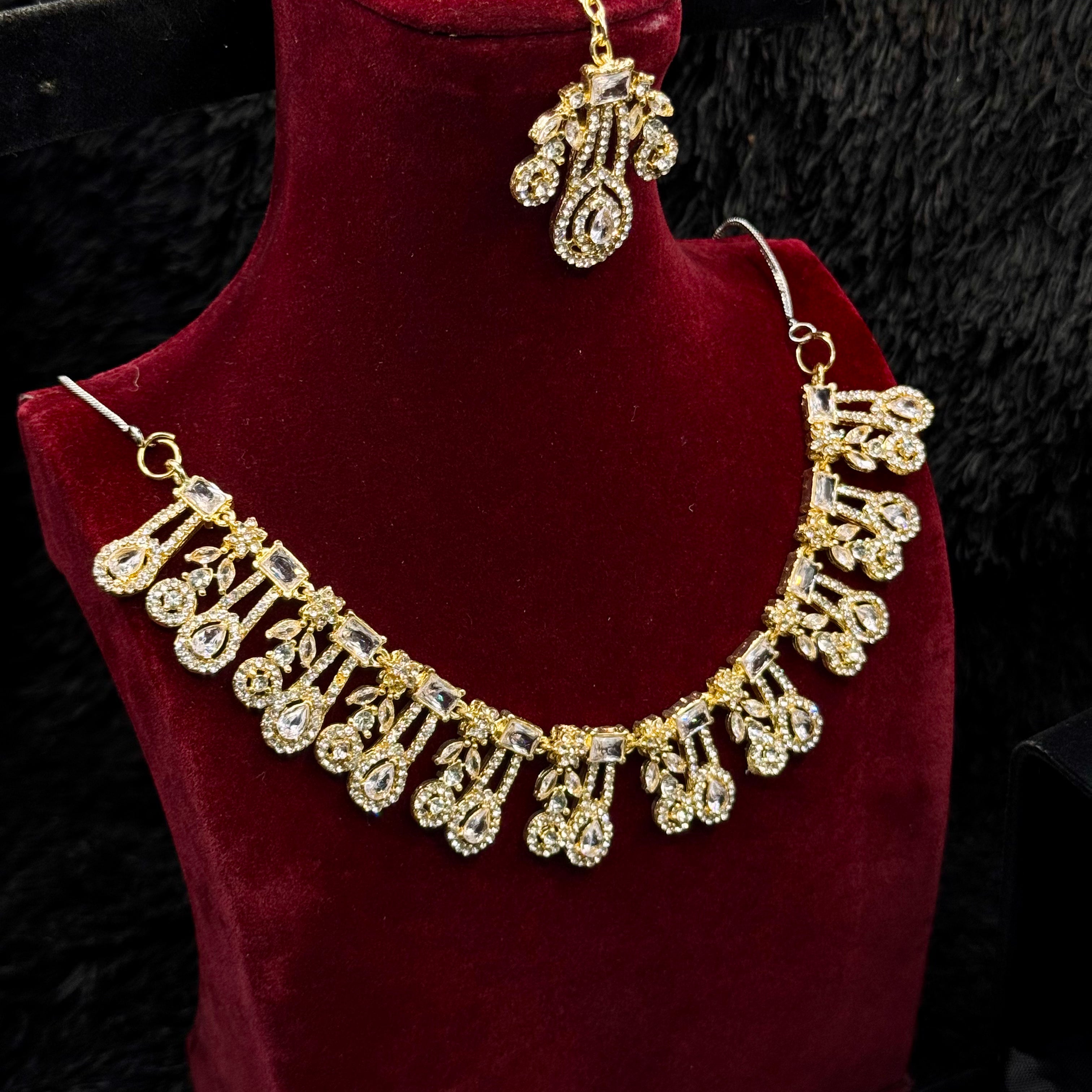 Elegant Golden Necklace Cubic Set