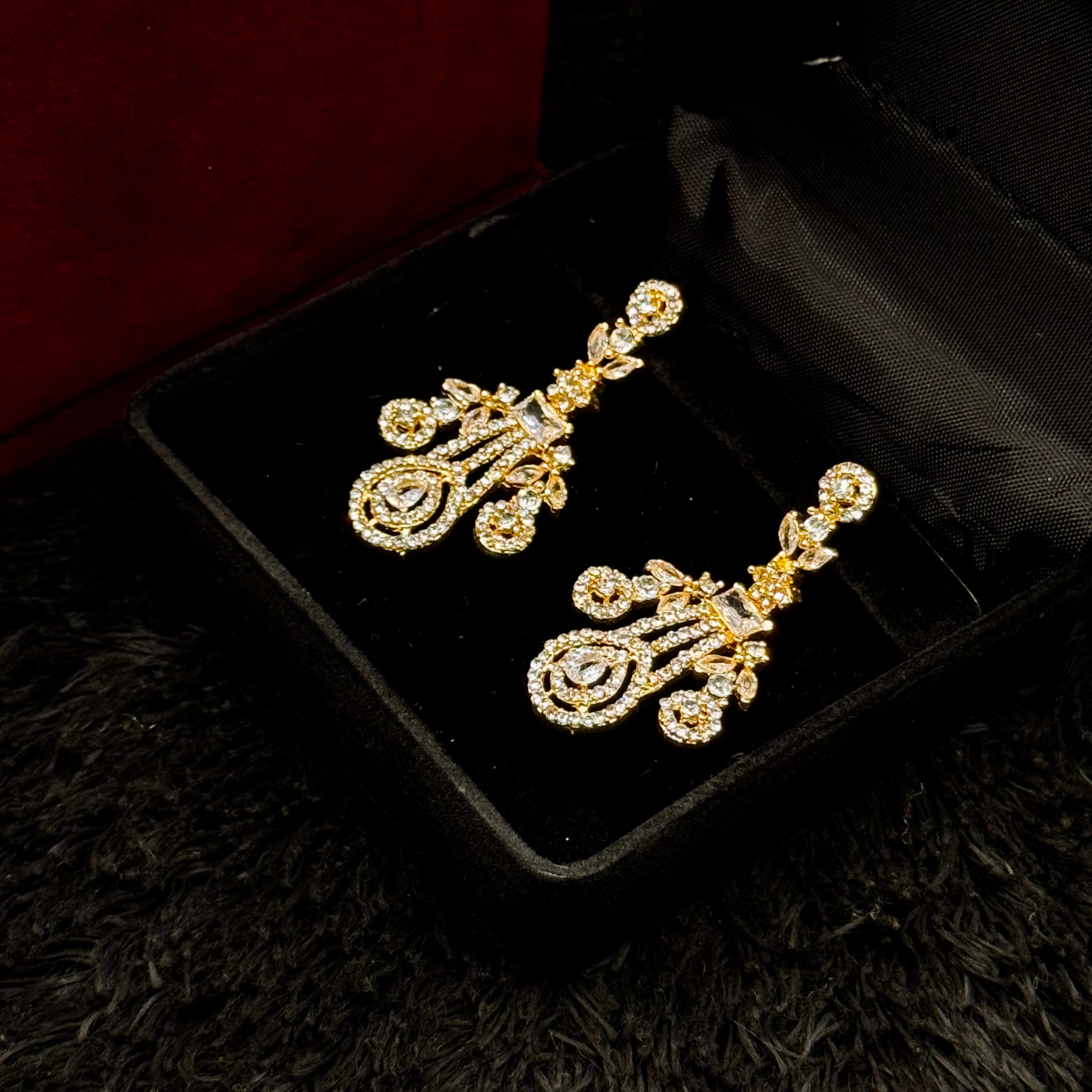 Elegant Golden Necklace Cubic Set