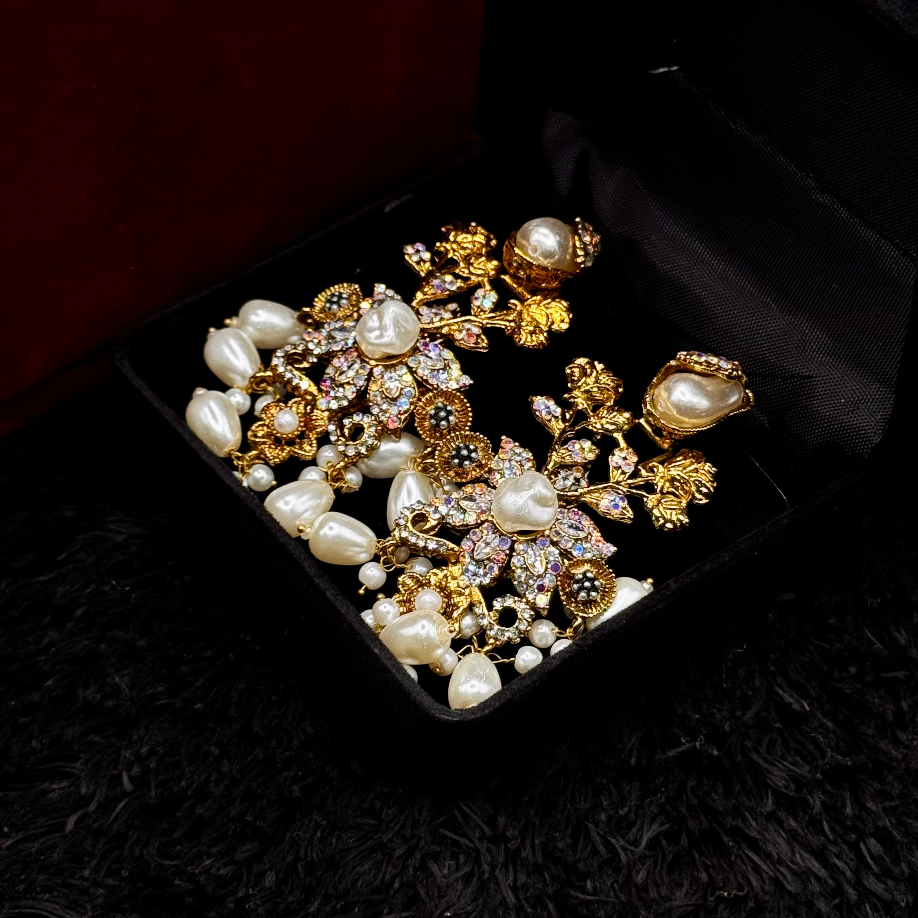 Rajwadi Mother of Pearl Jewelry Set (Pearl White)