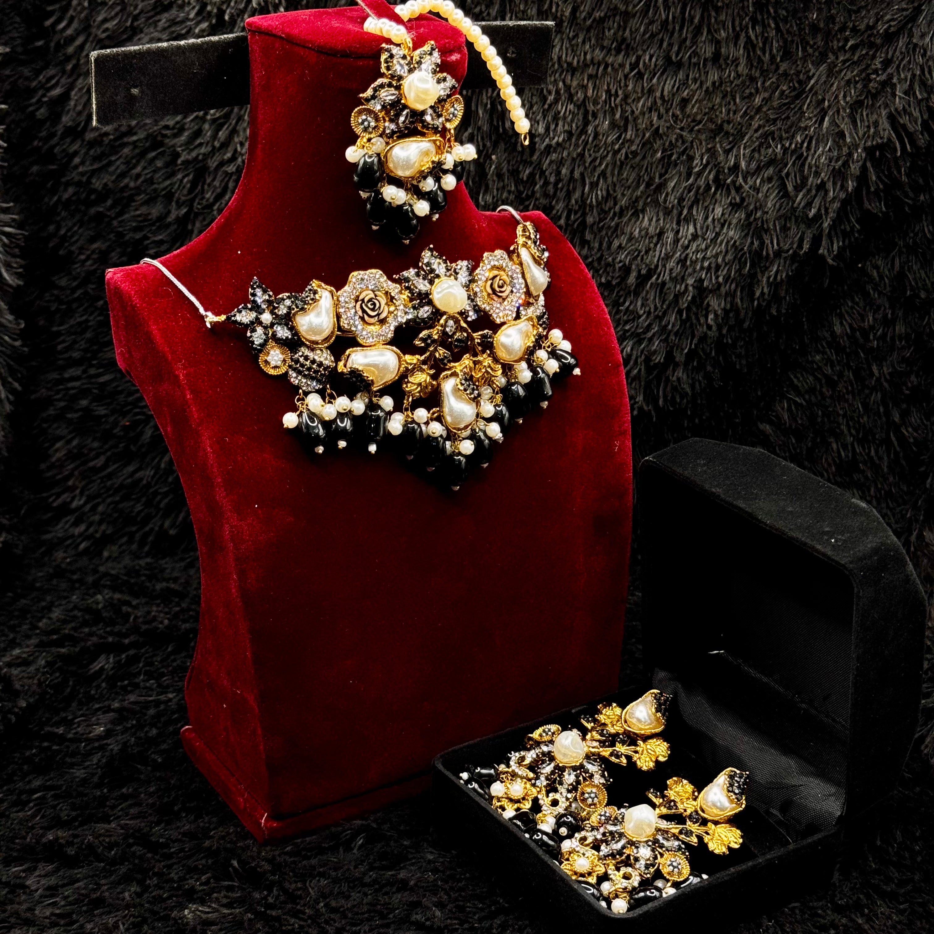 Rajwadi Mother of Pearl Jewelry Set (Black Pearl)