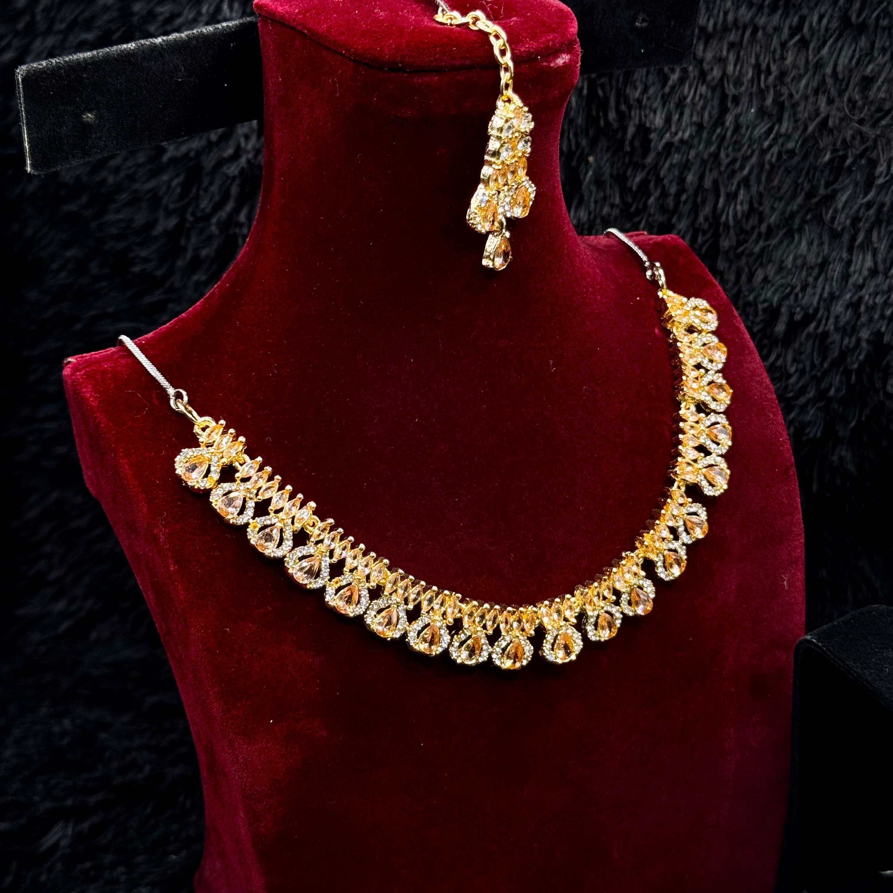 Elegant Indian Necklace Set