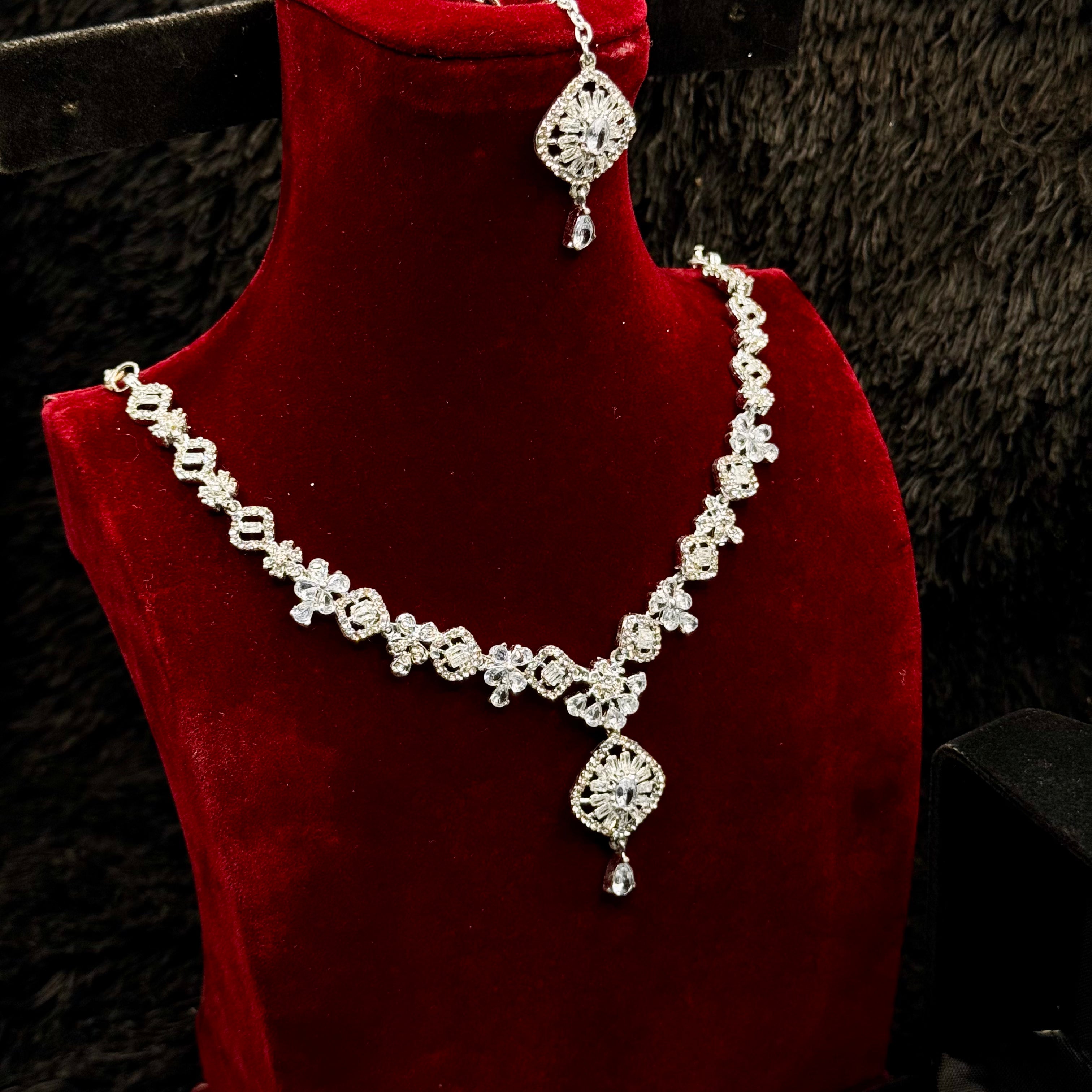 Elegant Silver Necklace Set