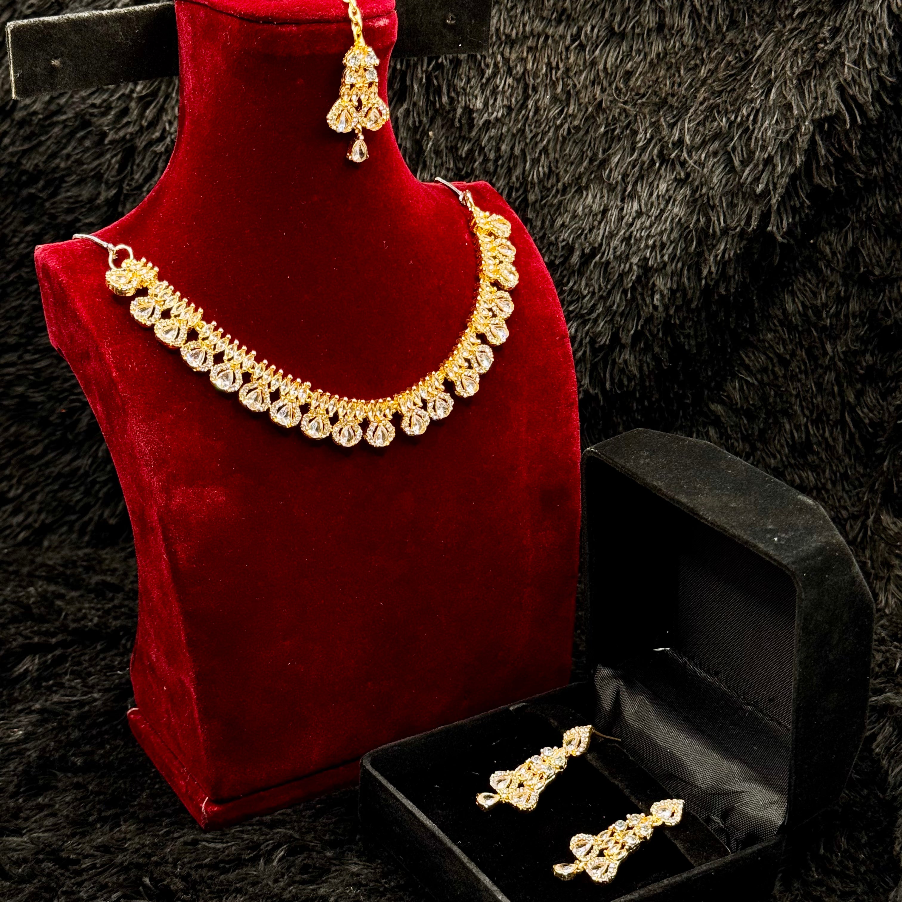 Traditional Indian Necklace Set