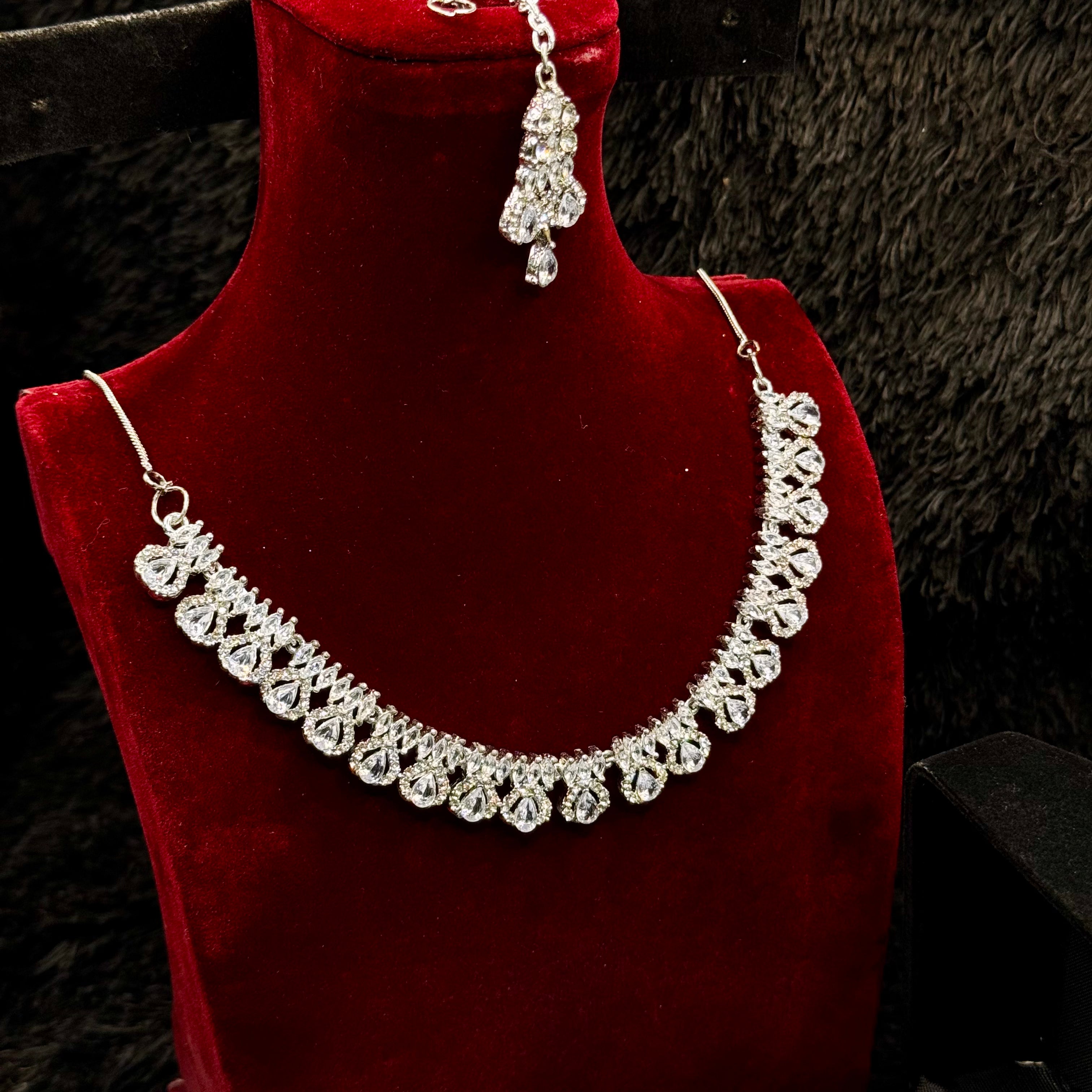 Elegant Silver Necklace Set