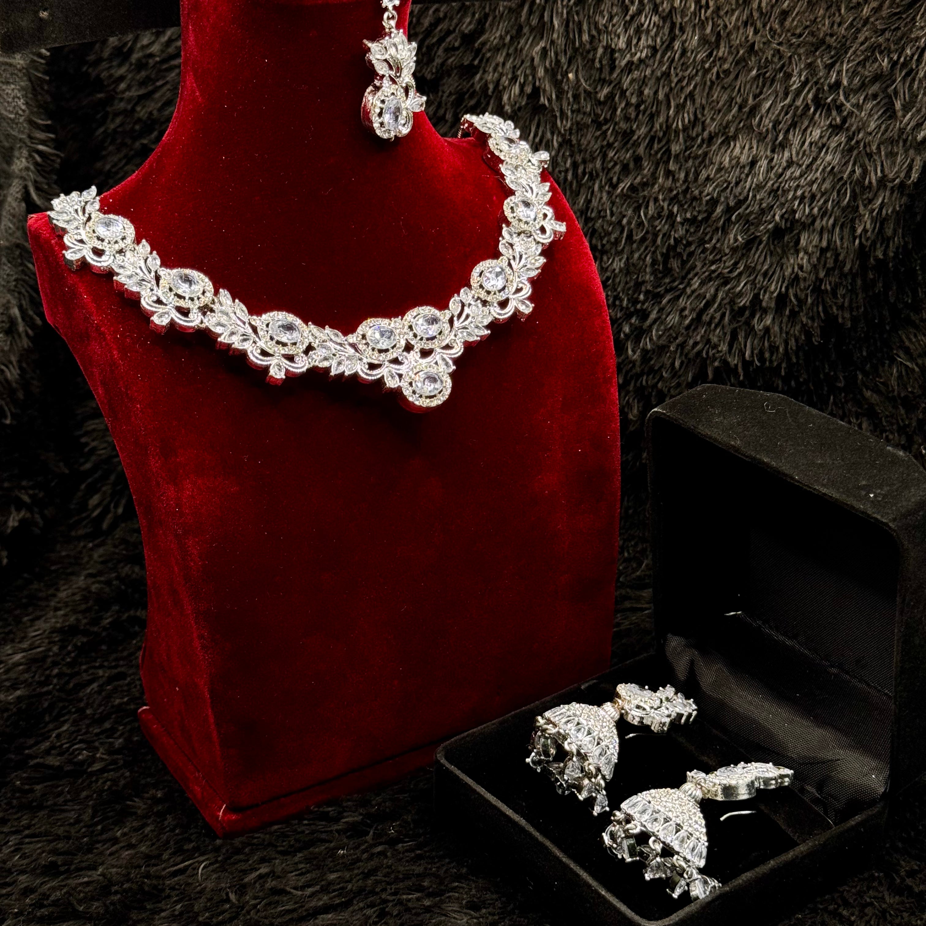 Classic Silver Necklace Set