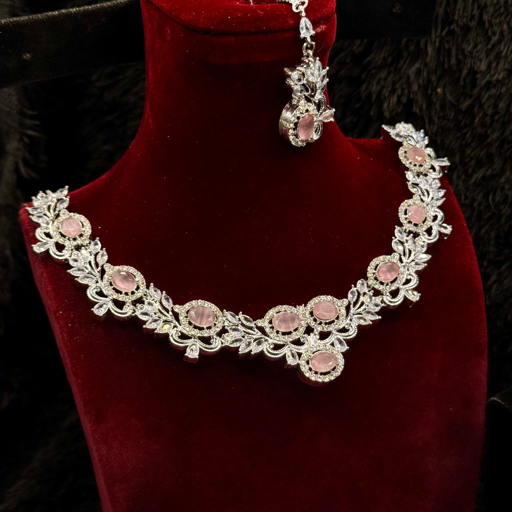 Stylish Silver Necklace Set