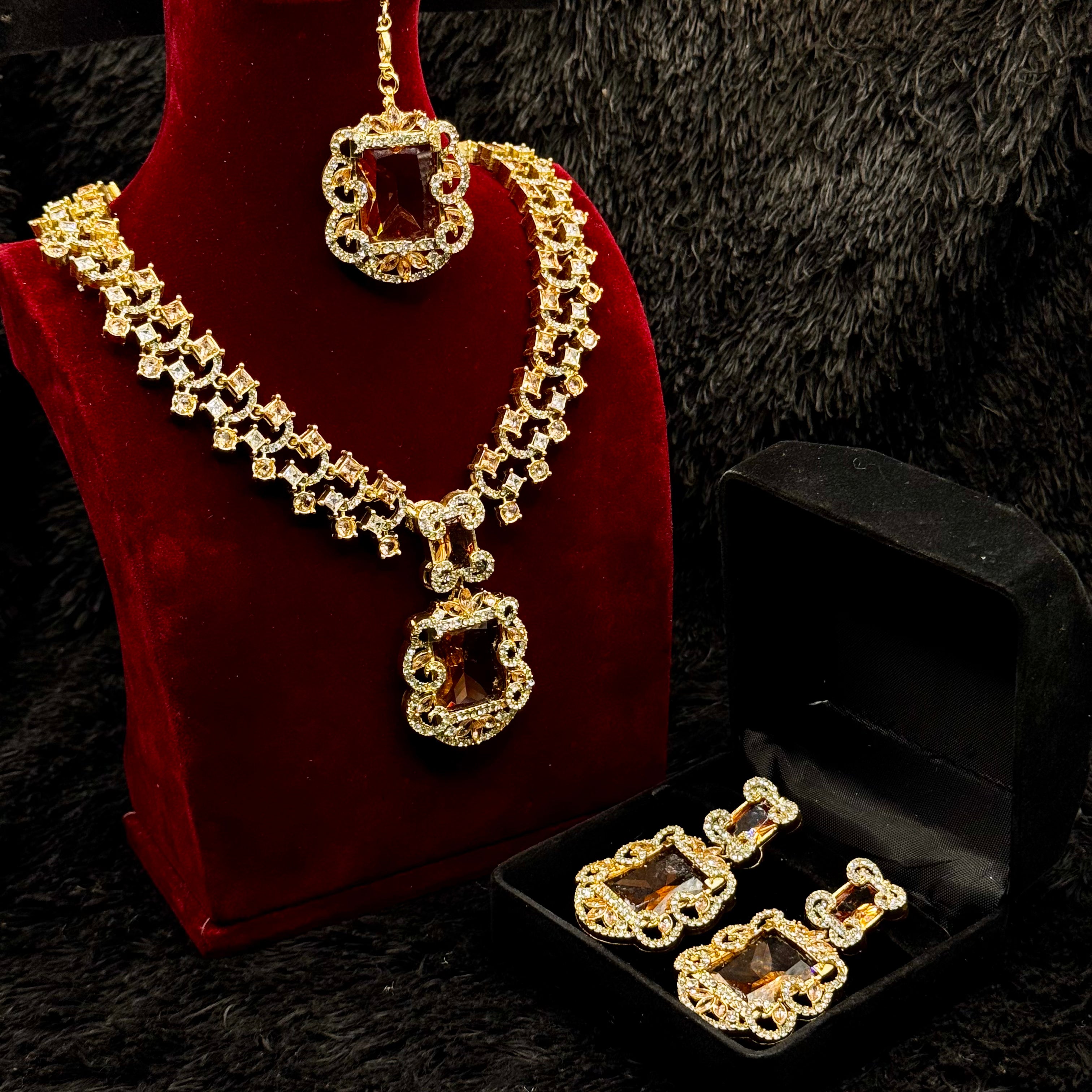 Elegant Golden Fancy Mala Set