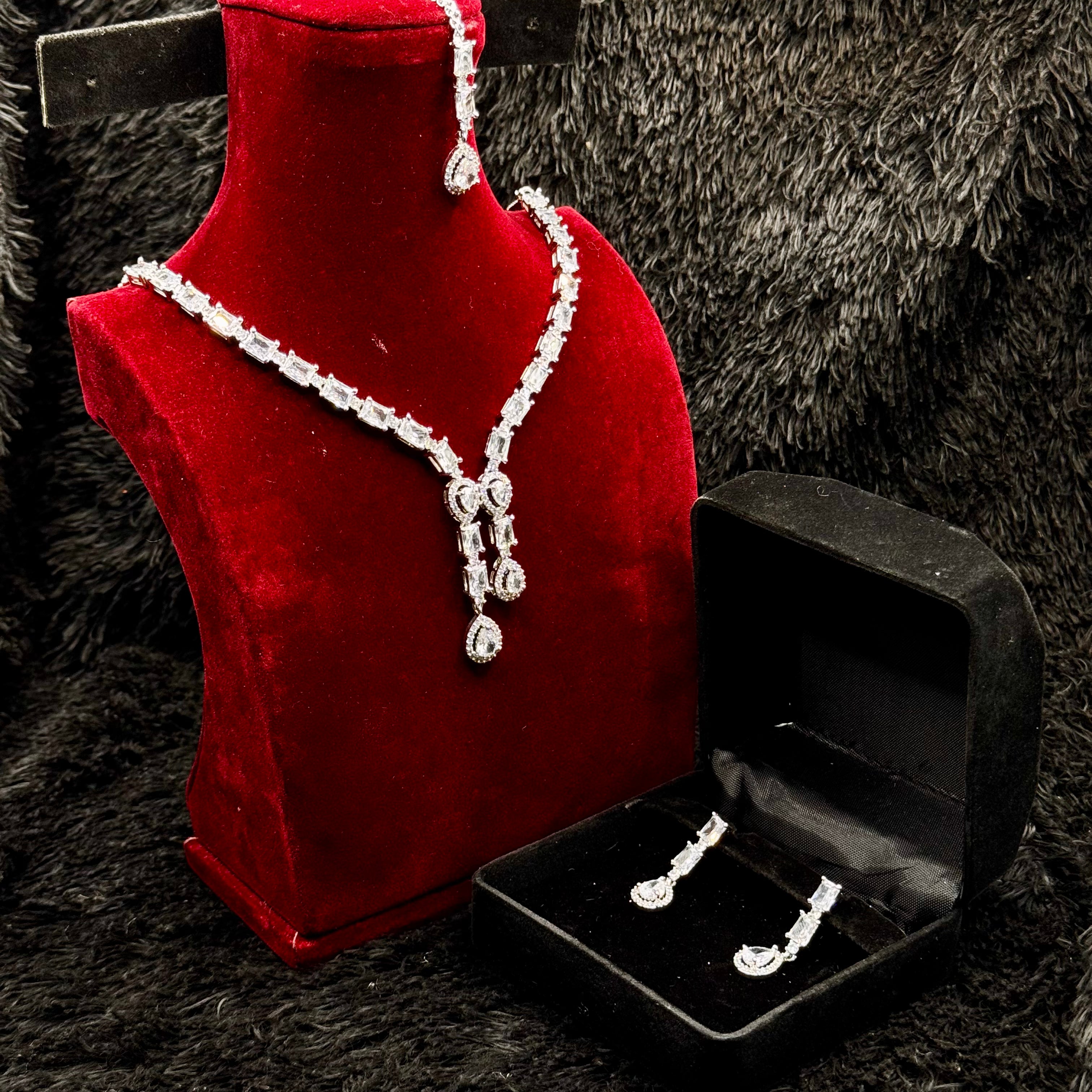 Stunning Indian Zircon Jewelry Set