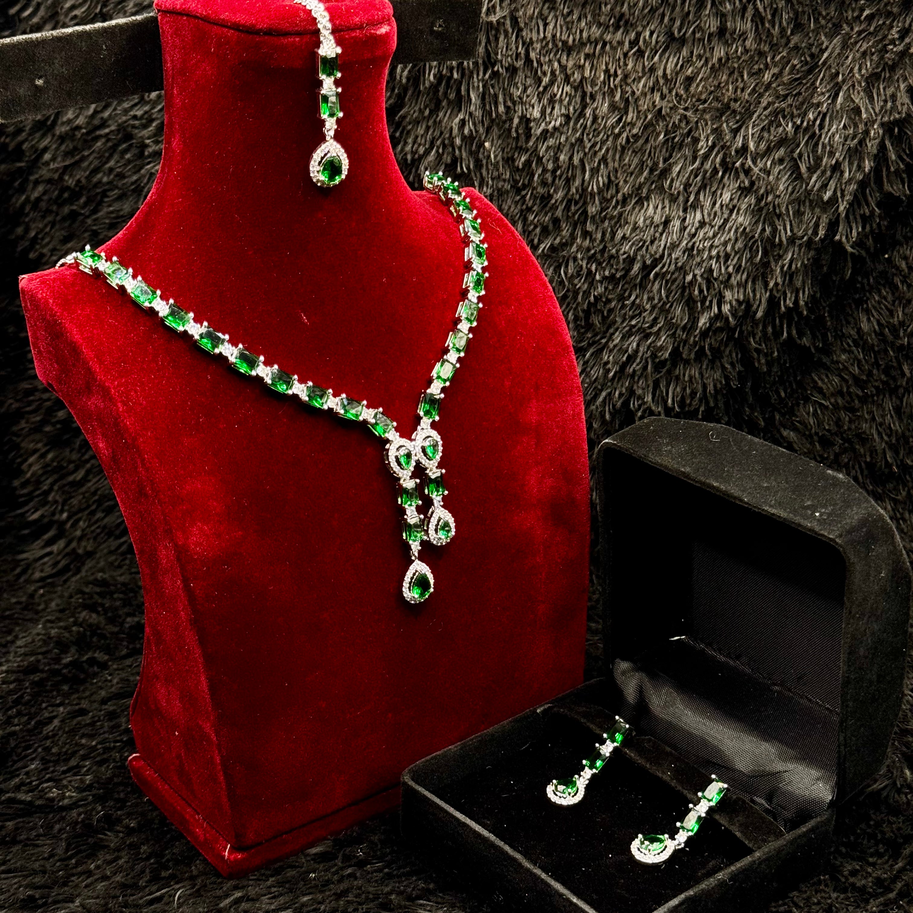 Indian Zircon Jewelry Set (Green)