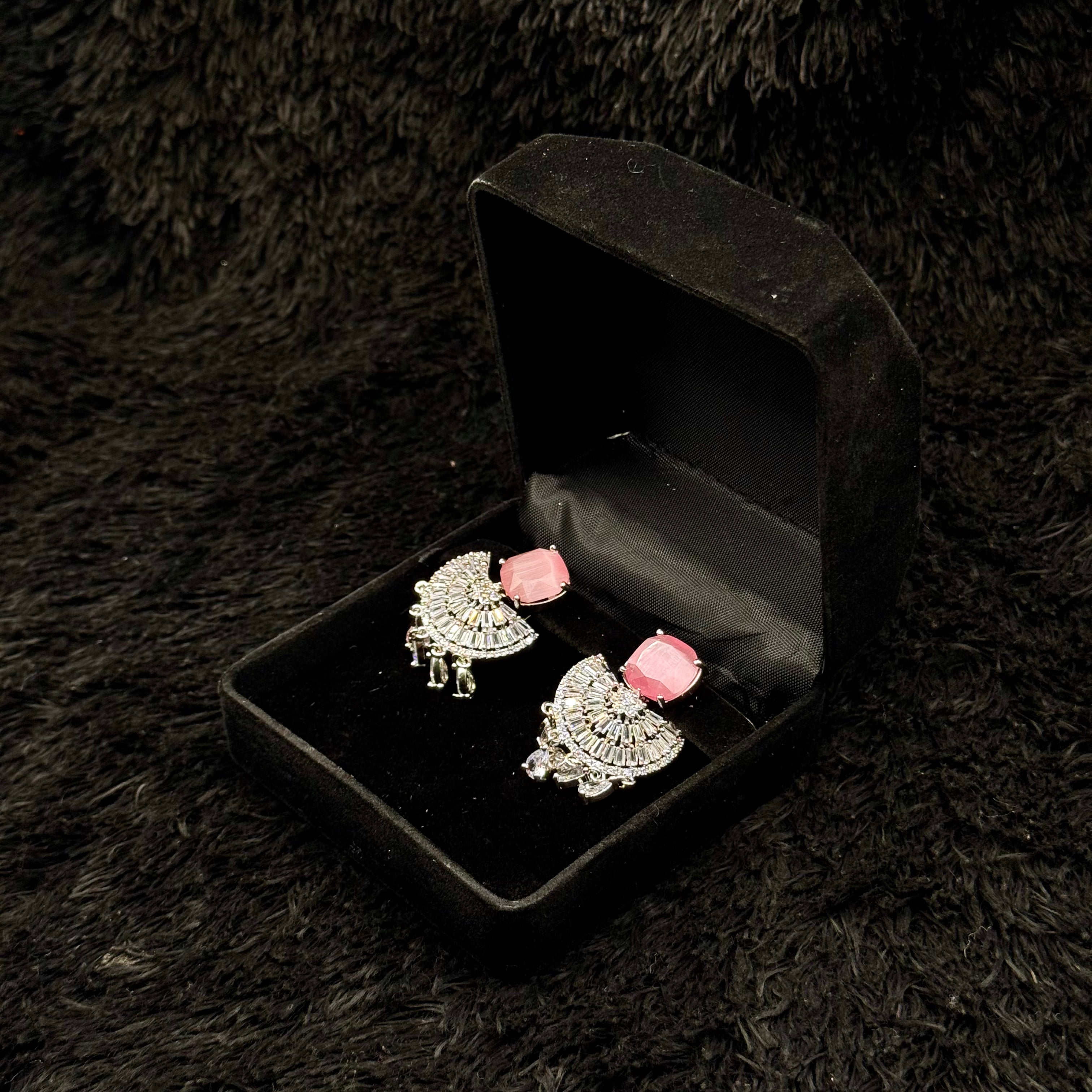 Elegant Indian Style Earrings (pink)