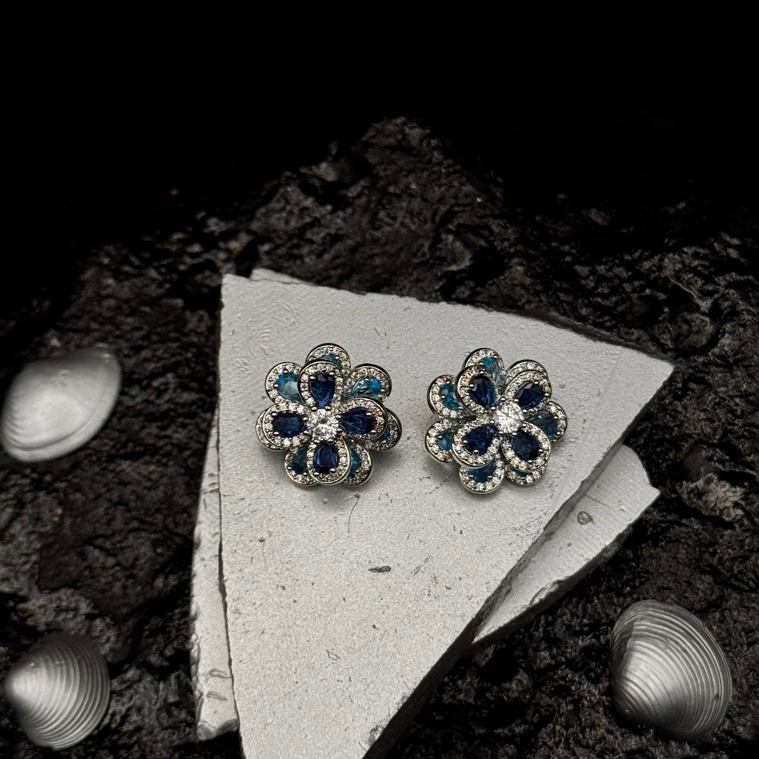 Stylish Silver Necklace Set