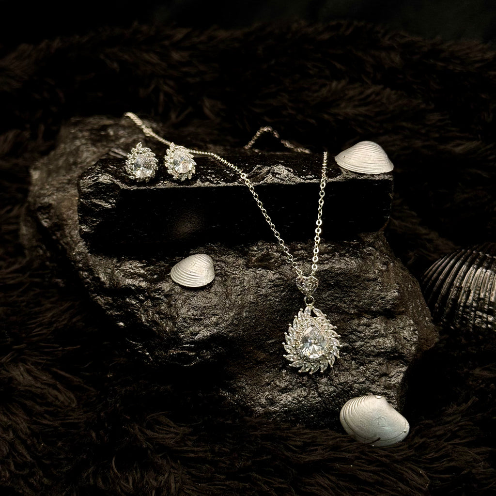 Elegant Locket Set