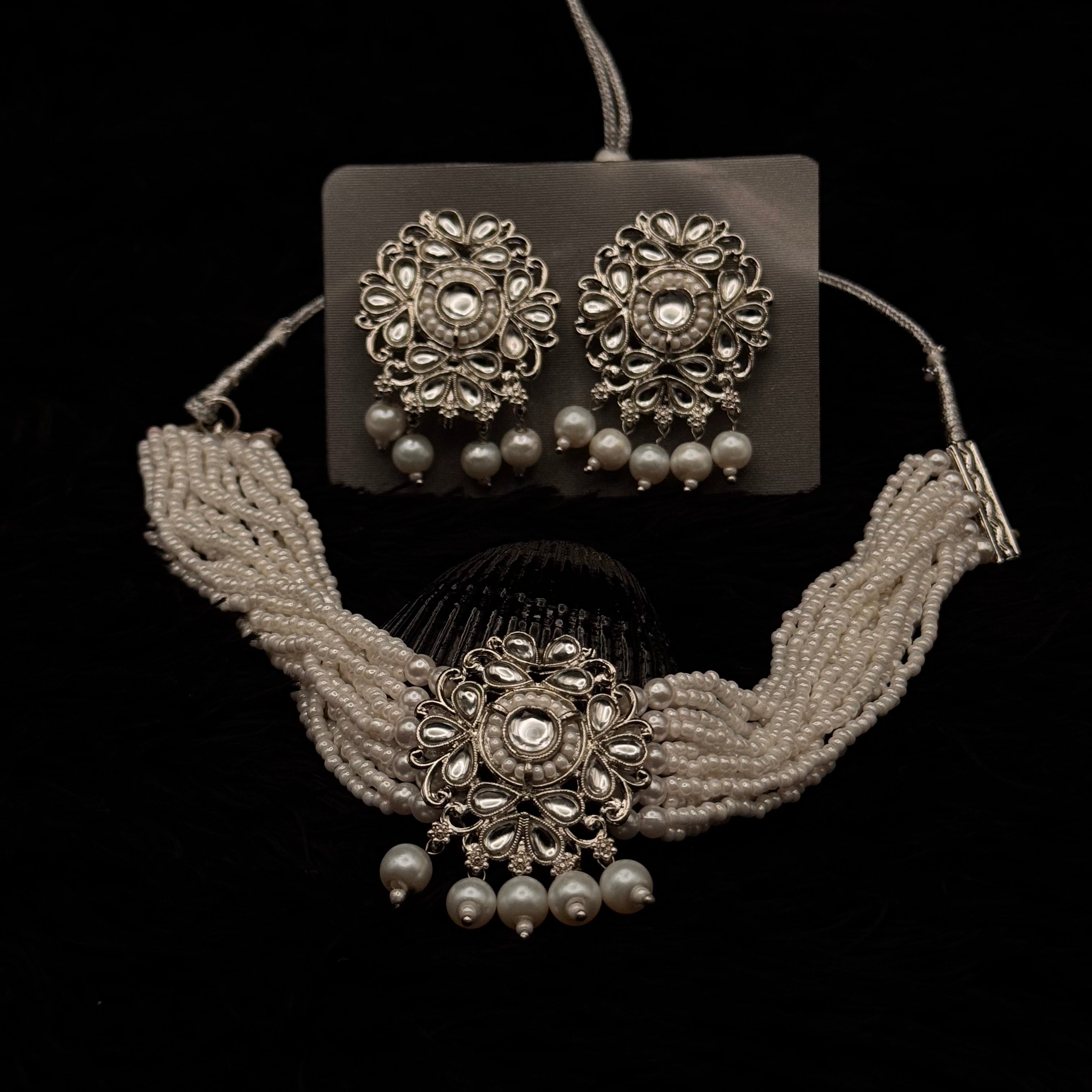 Indian Pearl Pooth Choker Set