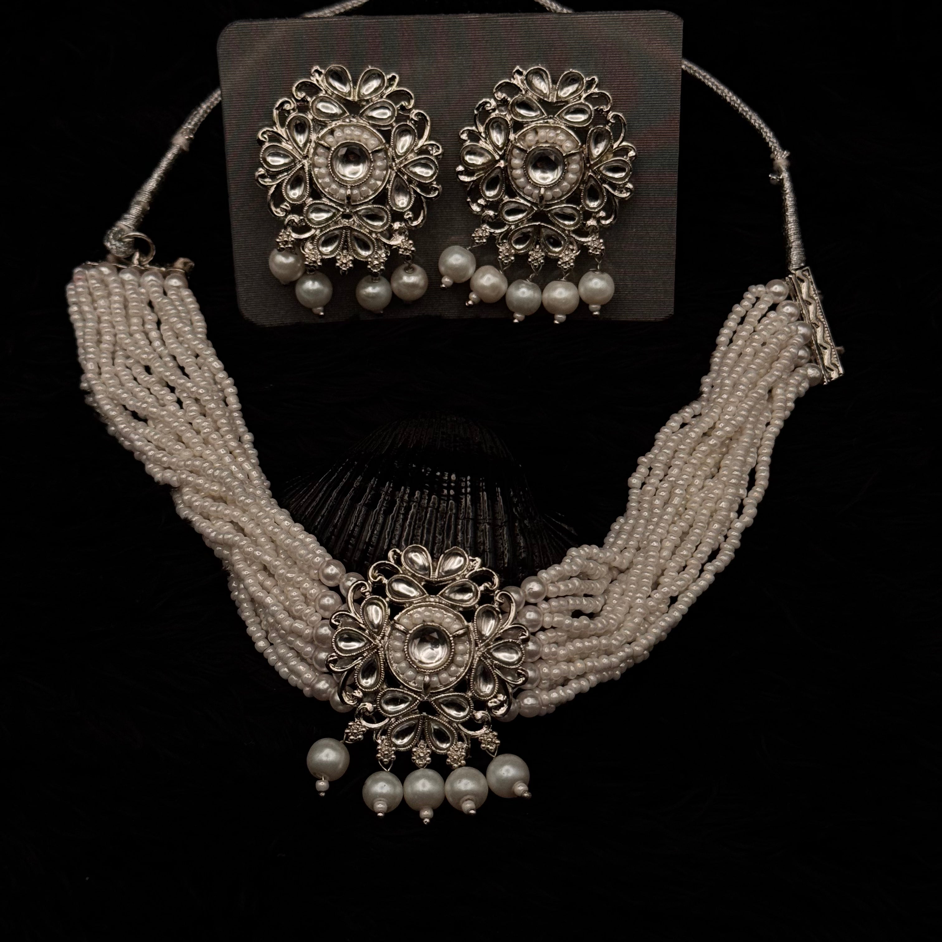 Indian Pearl Pooth Choker Set